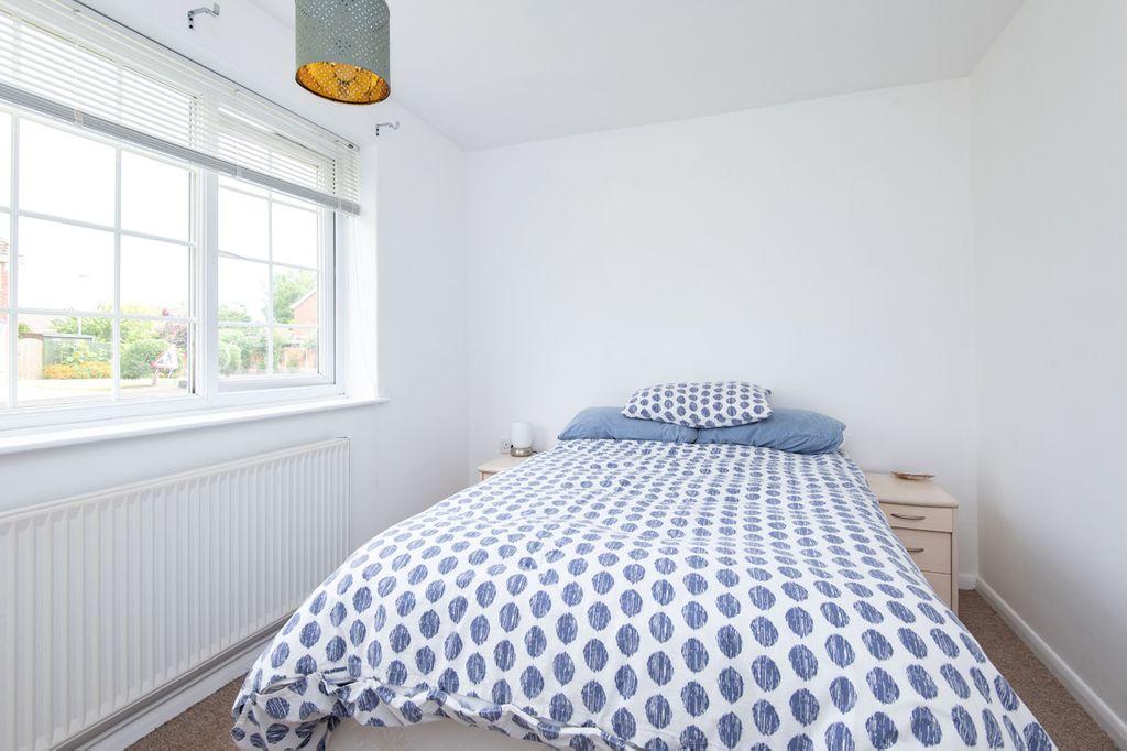 Bedroom 2 (Double)