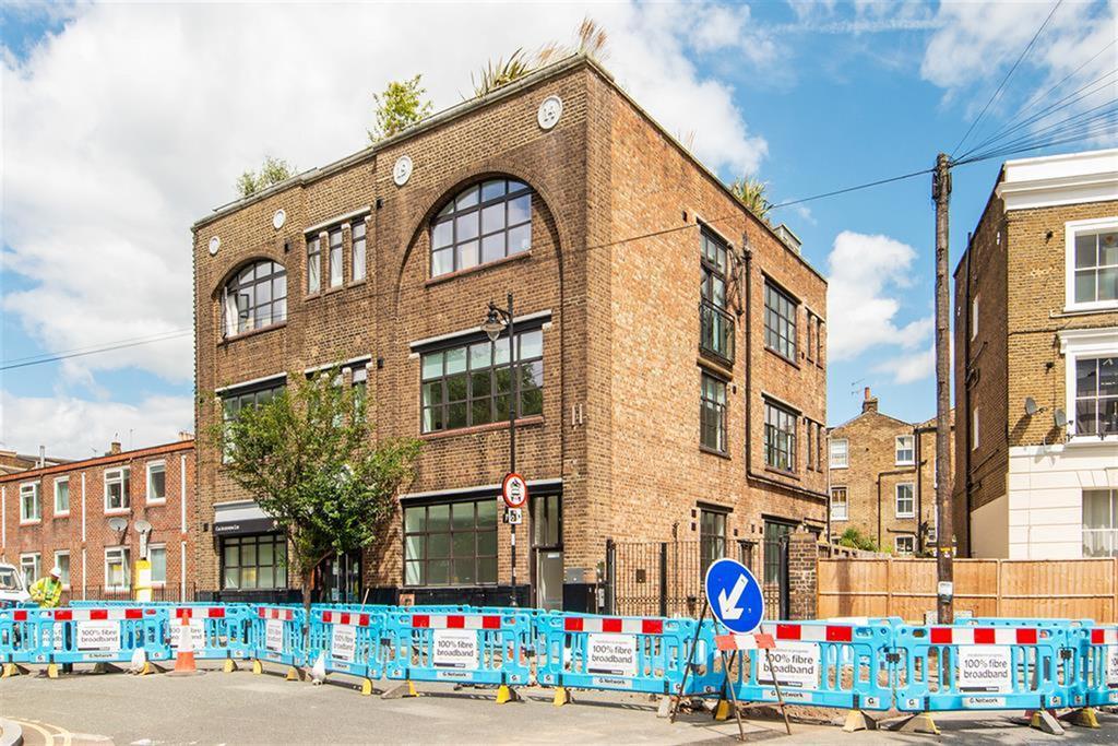 Elmore Street, London, N1 2 bed apartment £600,000