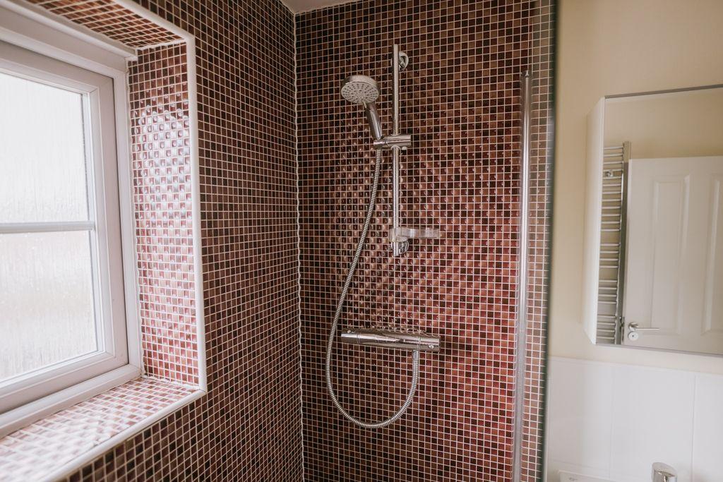 Bathroom (Family Bathroom)