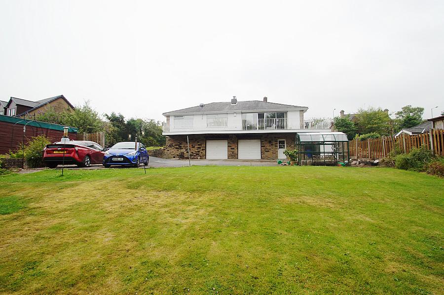 Manchester Road, Greenfield OL3 3 bed bungalow for sale £800,000