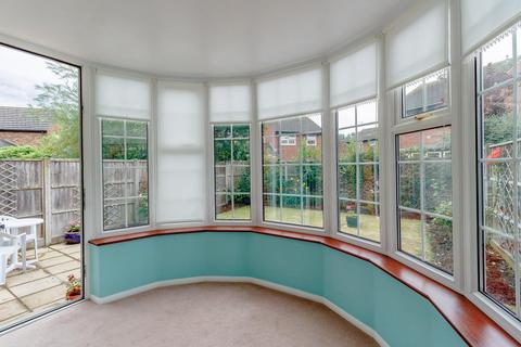 2 Thamesgate Close, Richmond, TW10 7YS