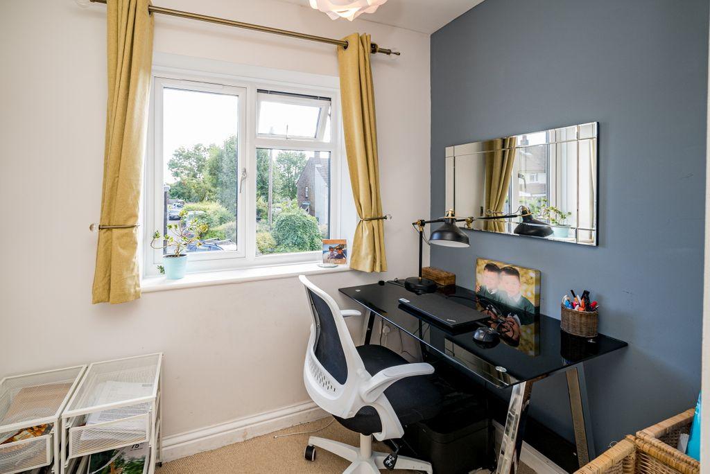 Study / Bedroom 5