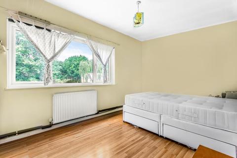 35, Arran Court Cherry Close, London, NW9 5FP