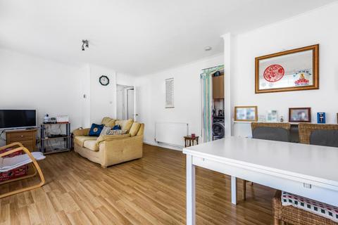 35, Arran Court Cherry Close, London, NW9 5FP