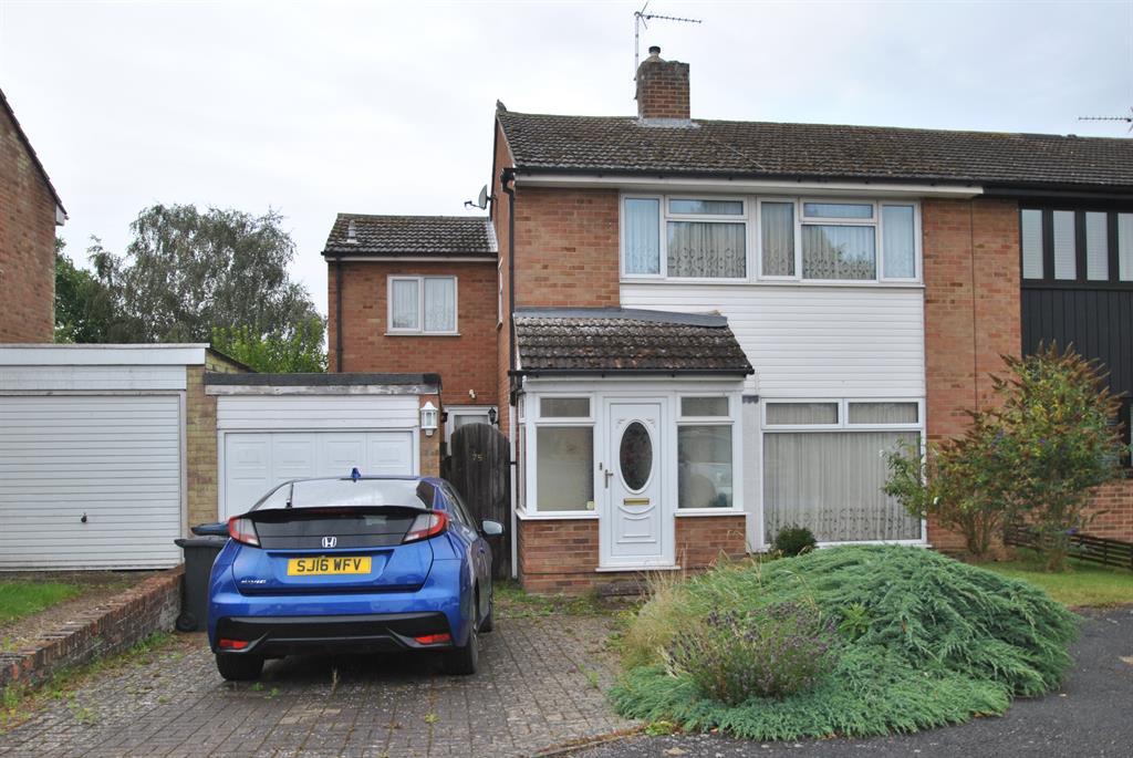 Snells Mead, Buntingford, SG9 9JH 4 bed semidetached house £495,000