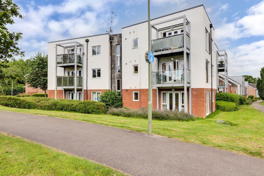 Mallory Road, Basingstoke RG24 9GB 1 bed apartment £170,000