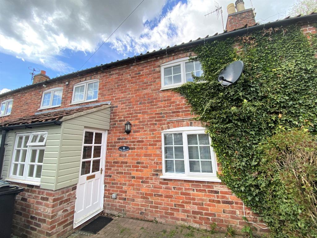 Sedgebrook Road, Allington, Grantham, NG32 3 bed property £725 pcm (£