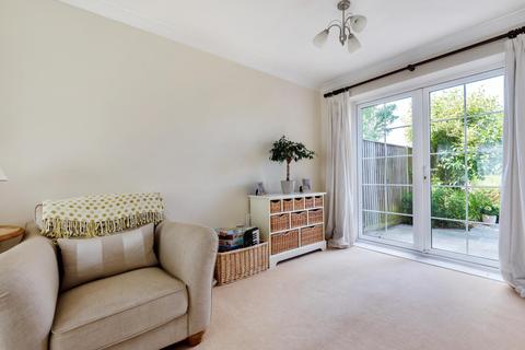 9 Engliff Lane, Woking, GU22 8SU