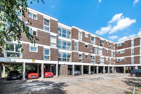 14 Mayfair Close, Beckenham, BR3 5EL