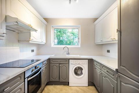 14 Mayfair Close, Beckenham, BR3 5EL