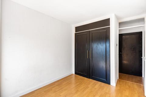 14 Mayfair Close, Beckenham, BR3 5EL