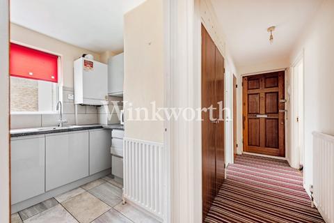 2 Mintern Close, London, N13 5SX