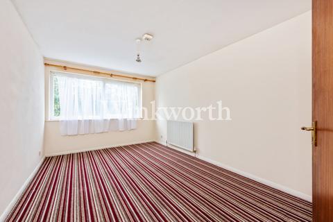 2 Mintern Close, London, N13 5SX
