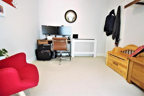 19 Bastion Road, London, SE2 0RD