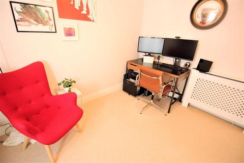 19 Bastion Road, London, SE2 0RD
