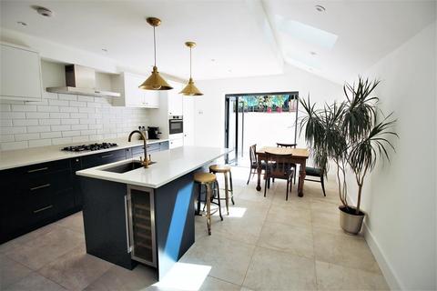 19 Bastion Road, London, SE2 0RD