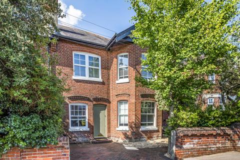 10 Bond Road, Southampton, SO18 1LP
