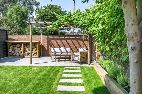 10 Bond Road, Southampton, SO18 1LP