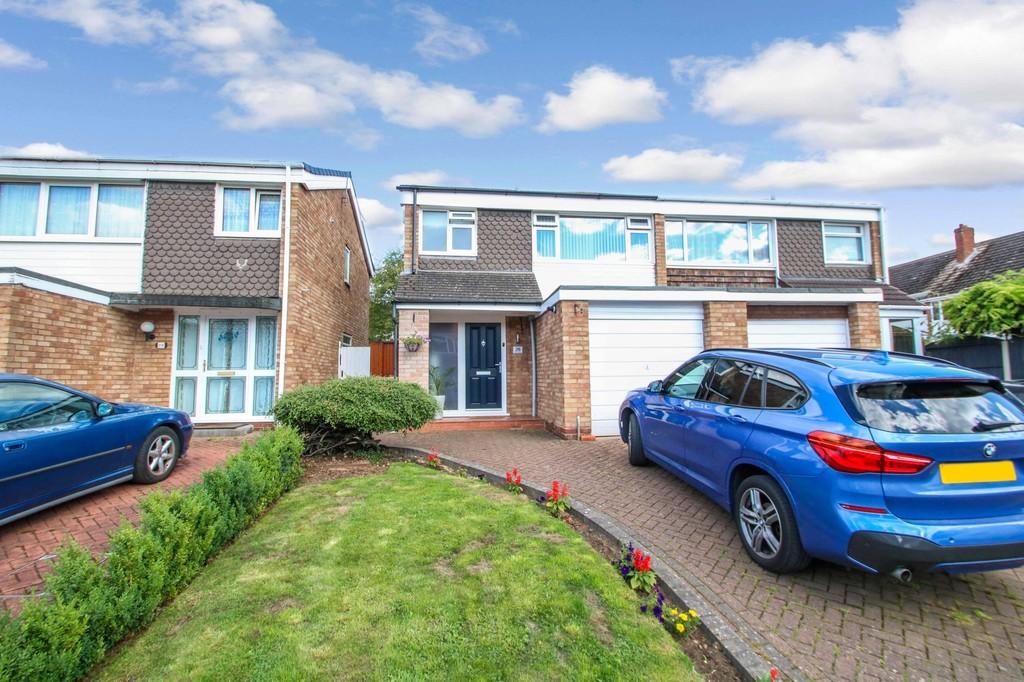 Rowland Avenue, Polesworth 3 bed semidetached house £230,000