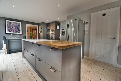 8 Hare Park, Drakelow, Burton-on-trent, DE15 9FU