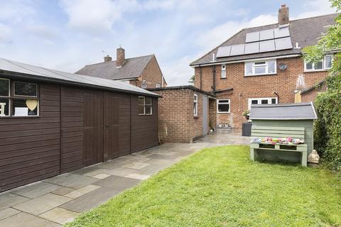 27 Warrenne Road, Brockham, Betchworth, RH3 7JY