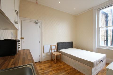 Studio to rent, Goldney Road, London, W9