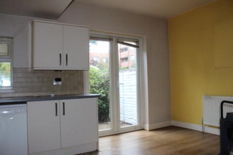 16 Bruce Road, Harrow, HA3 5DZ