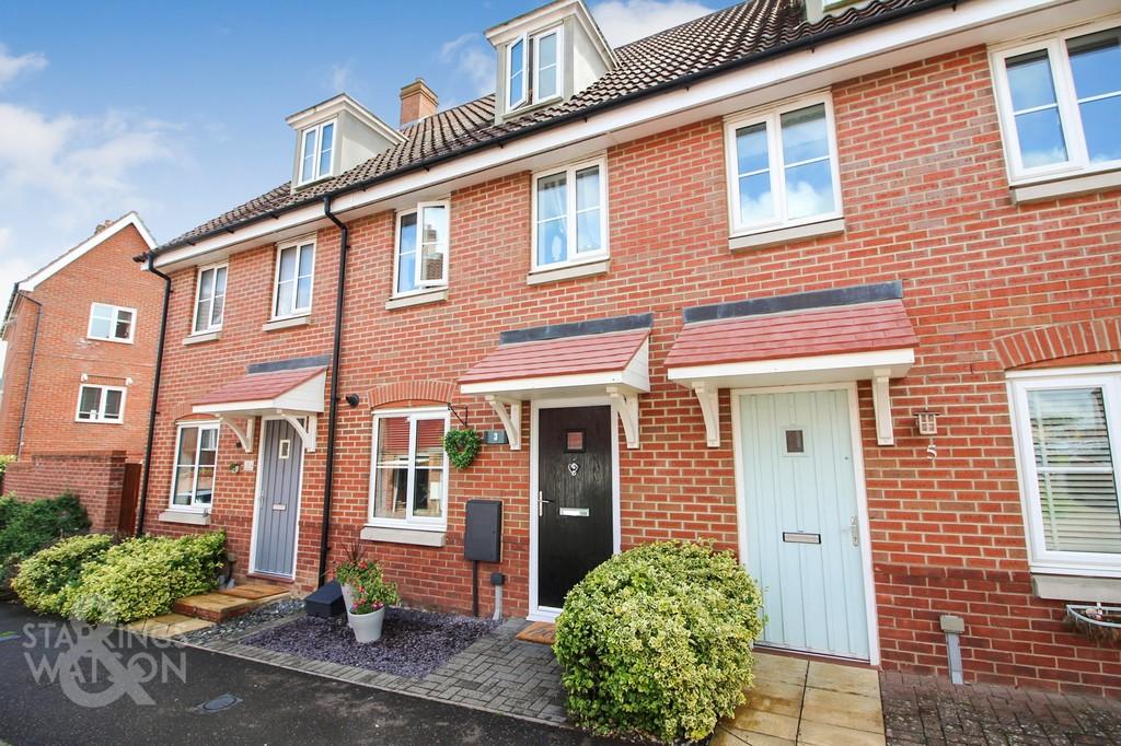 Dunnock Drive, Queens Hills, Costessey 3 bed townhouse for sale £215,000