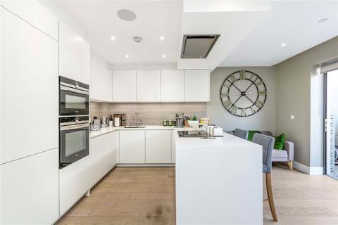 15 Noel Square, Teddington, TW11 8JA