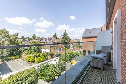 15 Noel Square, Teddington, TW11 8JA