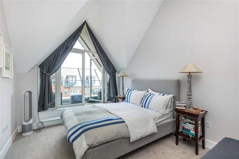15 Noel Square, Teddington, TW11 8JA