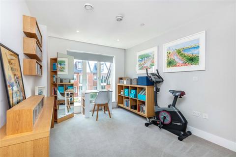 15 Noel Square, Teddington, TW11 8JA