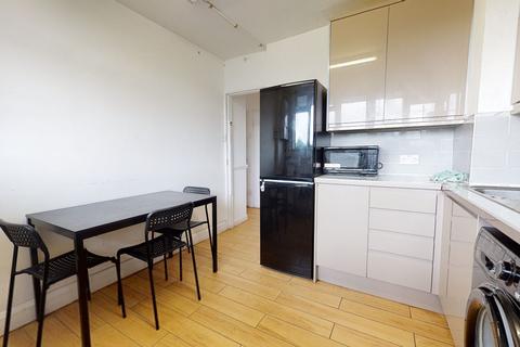 3 bedroom apartment to rent, Turnpike House, Goswell Road, London, EC1V