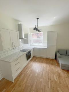 2 bedroom flat to rent, 50 Mapperley Road, Nottingham