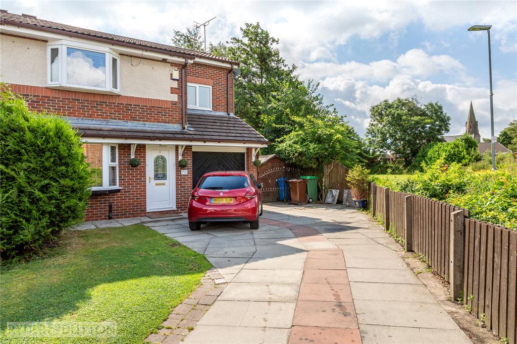 Bellingham Close, Shaw, Oldham, OL2 3 bed semidetached house £260,000
