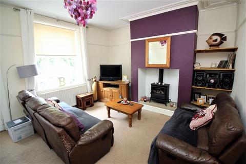8, Rose Bank Gainest, Halifax, HX2 7DA