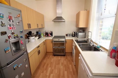 8, Rose Bank Gainest, Halifax, HX2 7DA