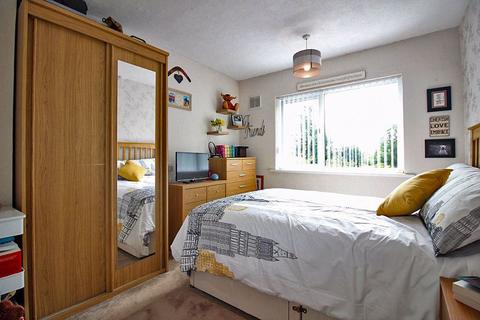 58 Blackburn Avenue, Wolverhampton, WV6 9JX