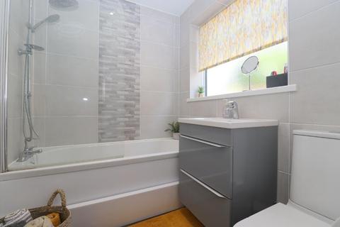 66 Brooklands Close, Luton, LU4 9EH