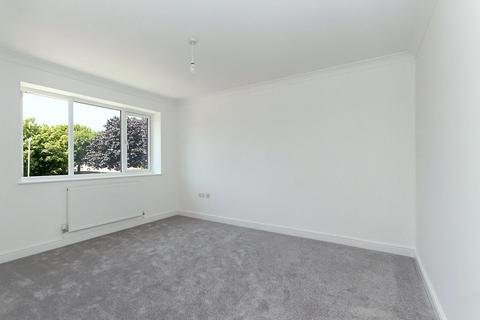 3 bedroom terraced house to rent, Shipman Avenue, Canterbury, Kent, CT2