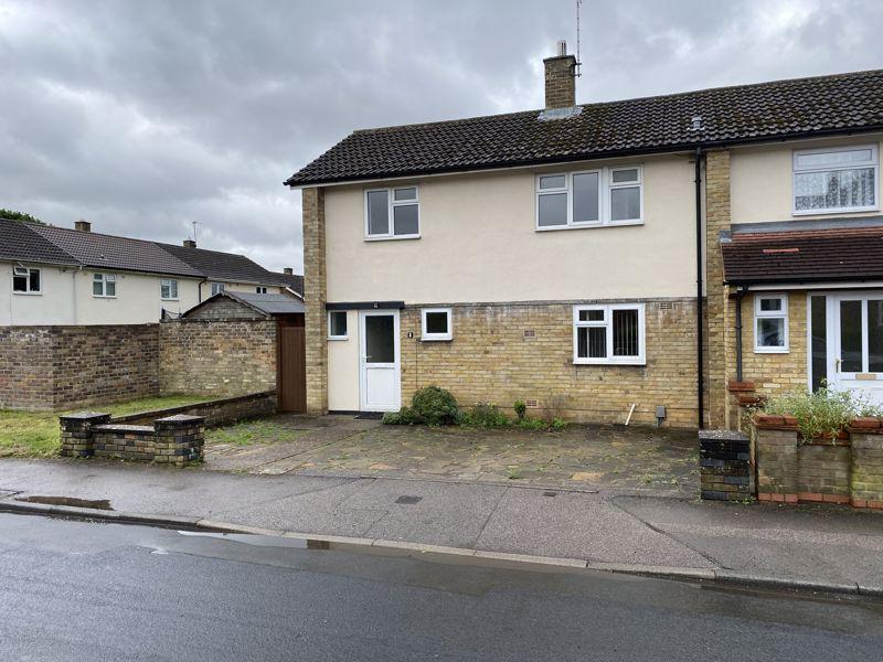 Elbow Lane, Stevenage 3 bed terraced house £340,000