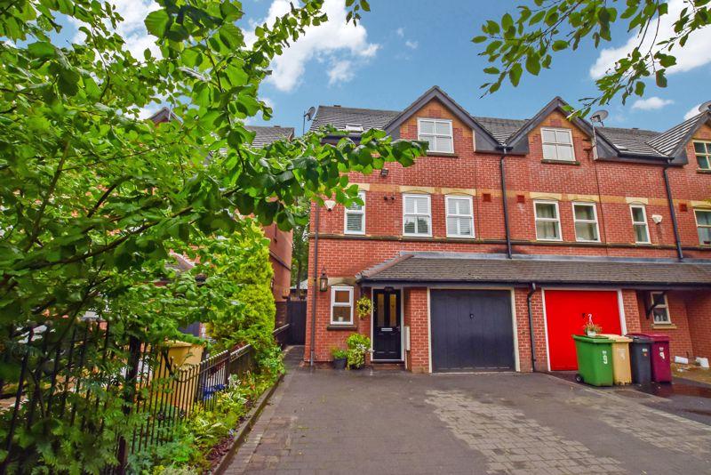 Ash Lawns, Heaton, Bolton 4 bed townhouse £315,000