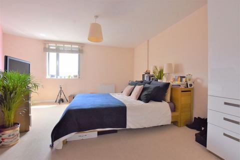 2 bedroom flat for sale, Station Road, Harrow