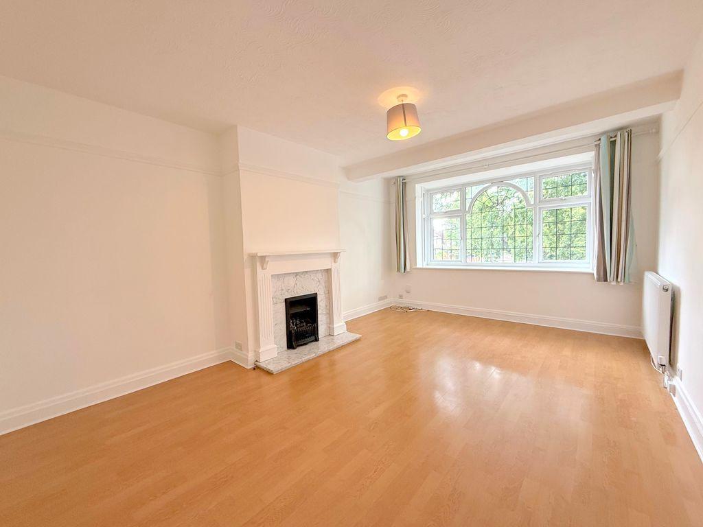 Apartment in London - View 2