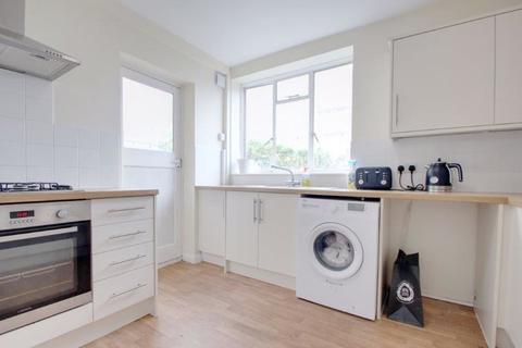 10 Bernard Road, Worthing, BN11 5EL