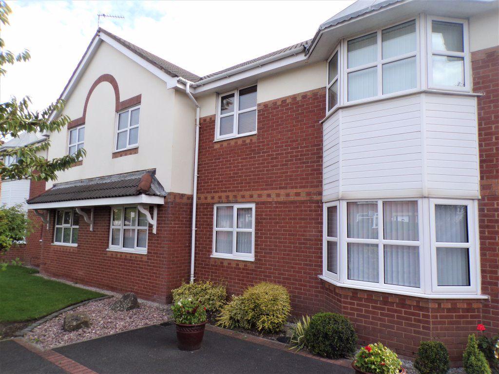 Common Edge Road, Blackpool, Lancashire 2 bed apartment £498 pcm (£