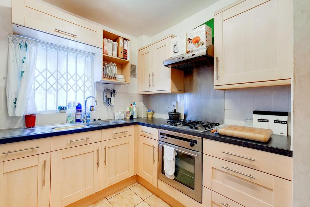 2 Kitchen-1.jpg