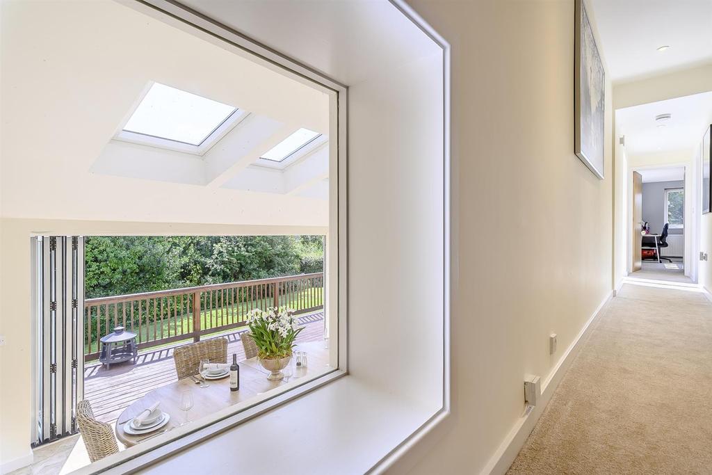 8472709-interior27.jpg