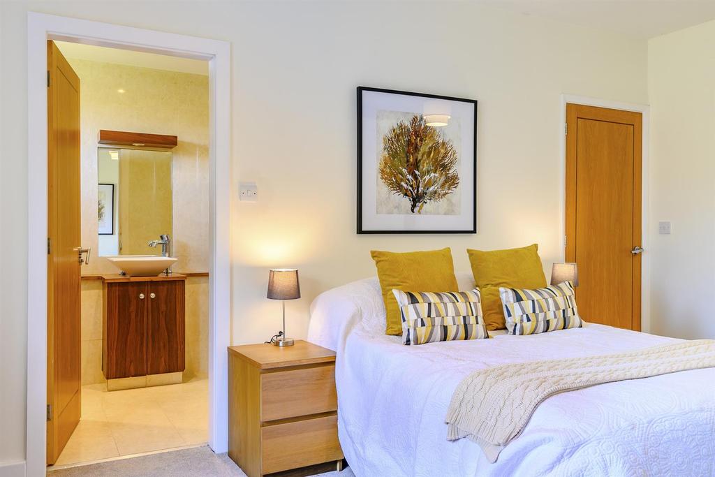 8472709-interior29.jpg