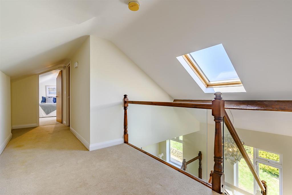 8472709-interior46.jpg